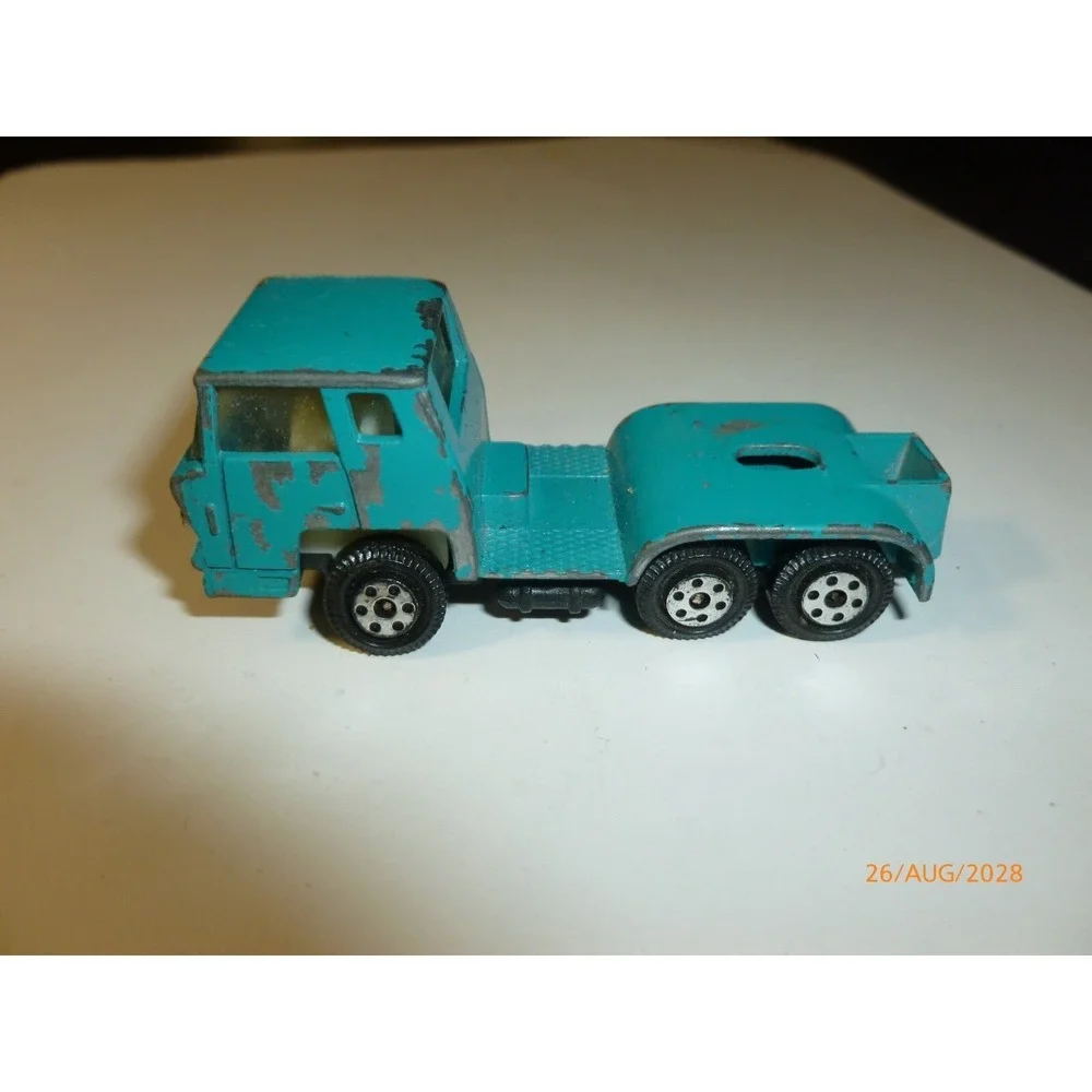 Vintage Yatming Teal Diecast Semi Truck Tractor Cab Made in Hong Kong 1/64 Scale